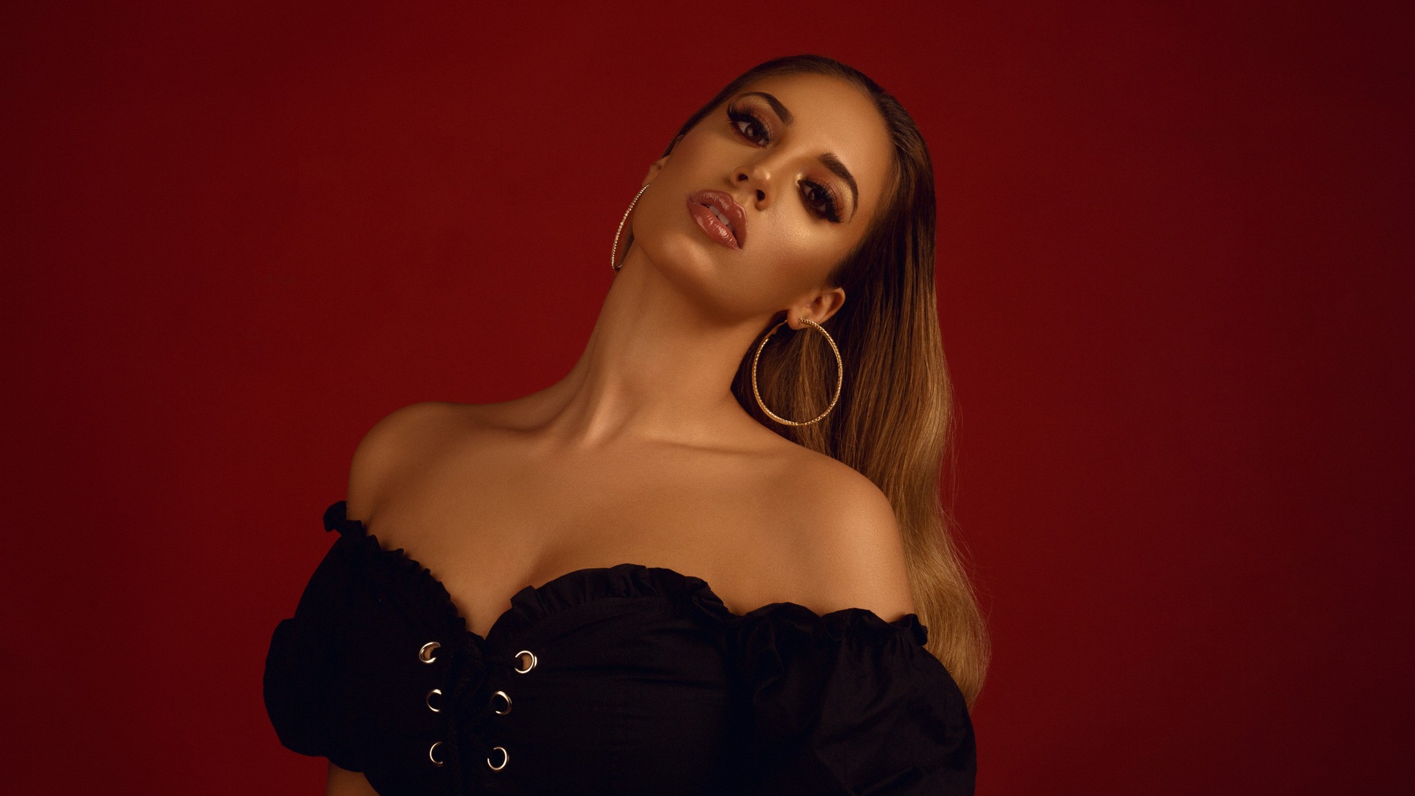 Mom + Pop Records' R&B singer Alina Baraz provided by PR